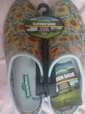 NWT Groundwork Sunflower Garden Clog Memory Foam  Waterproof Blue Trim Size 10